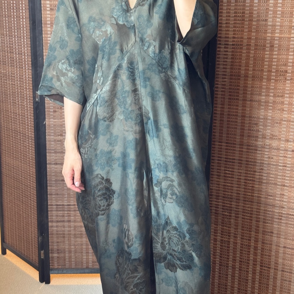 Elegant Floral Kimono Dress